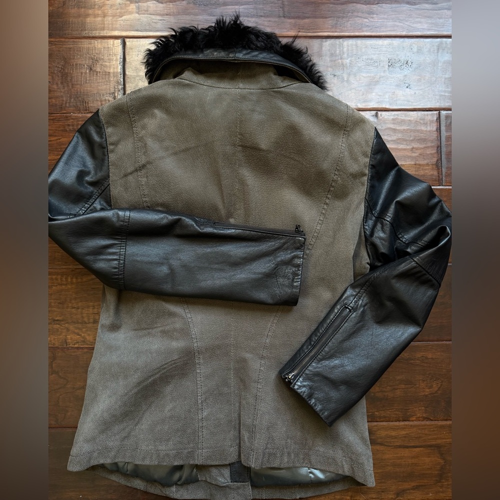 Danier Black and Gray Thinsulate Leather and Lambs Wool Trim Jacket - Picture 3 of 8